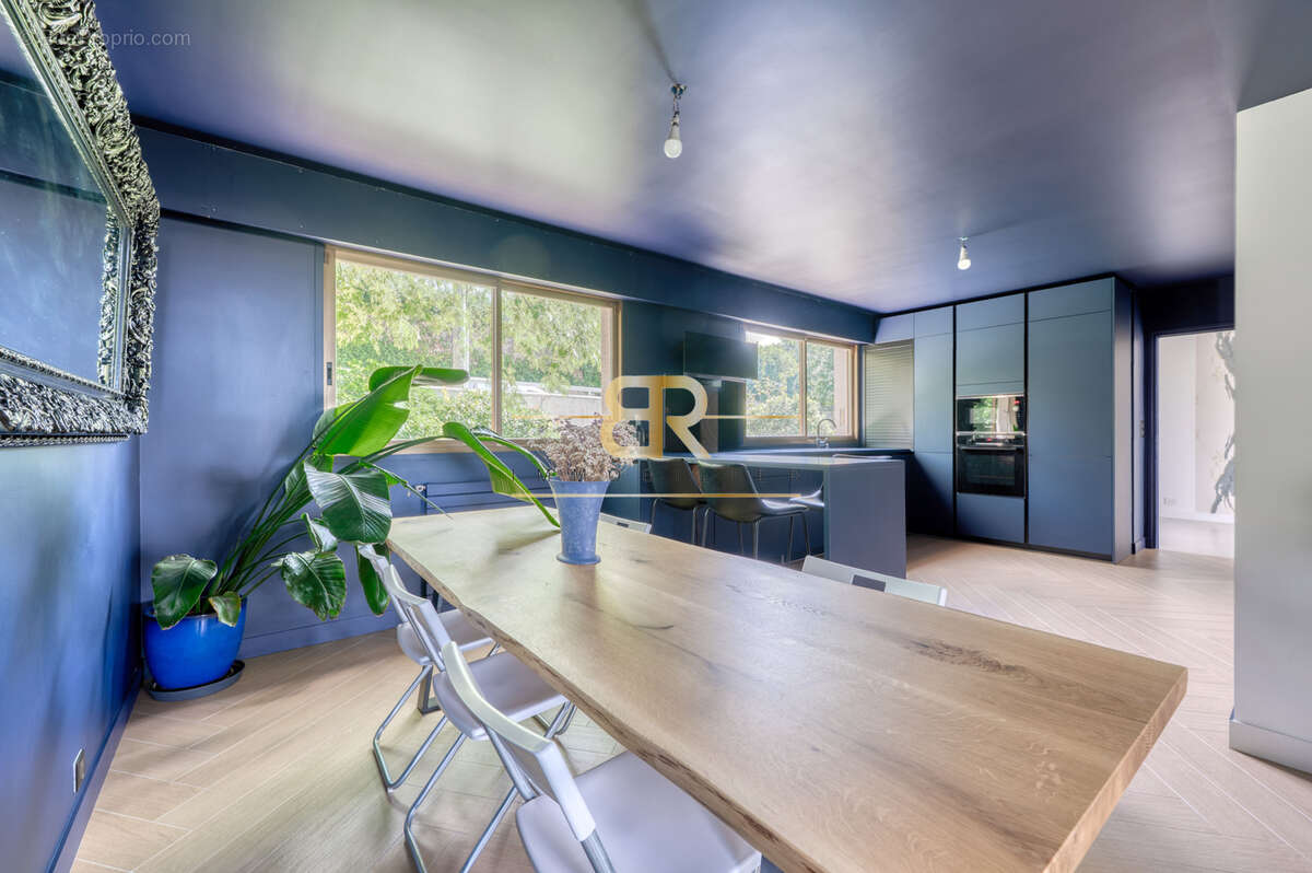 Maison à CHENNEVIERES-SUR-MARNE