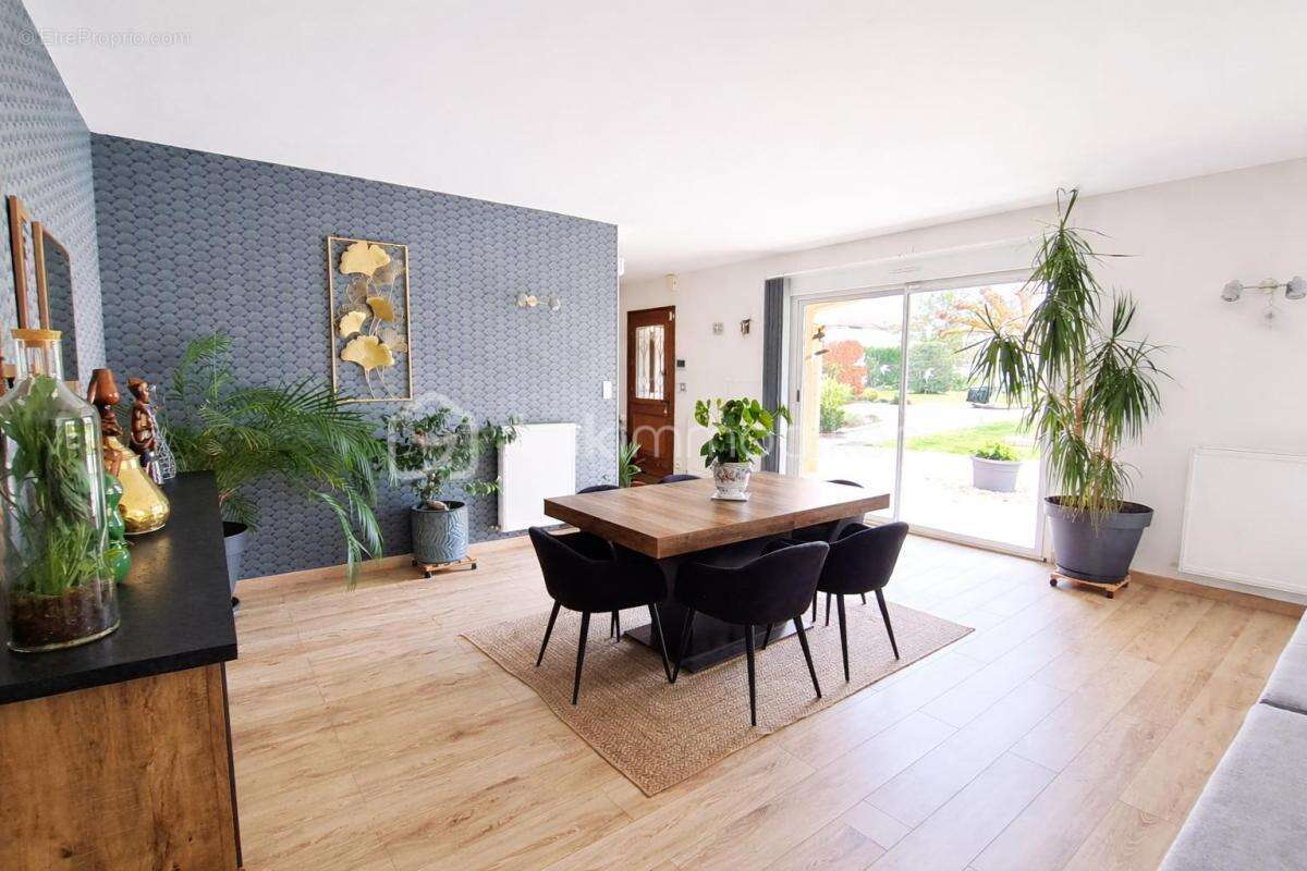 Maison à SAINT-ASTIER