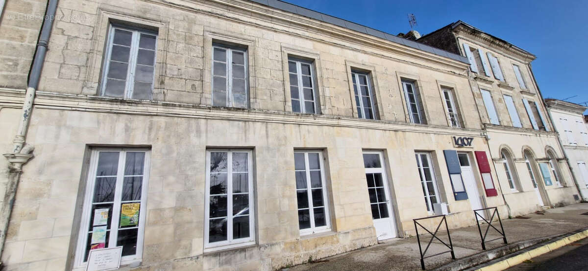 Maison à MORTAGNE-SUR-GIRONDE