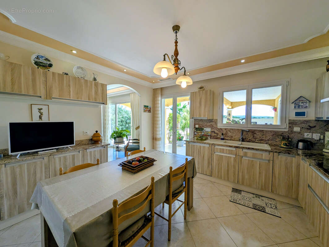 Maison à LEZIGNAN-CORBIERES