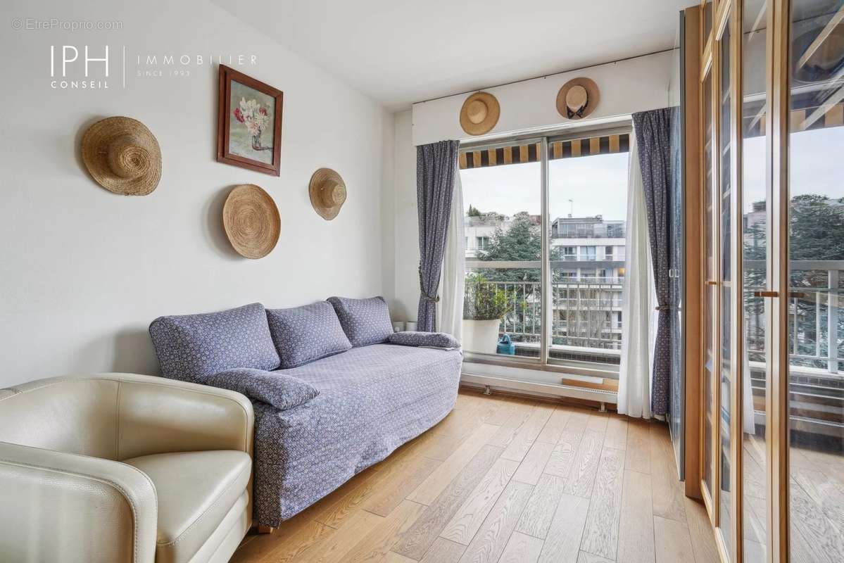 Appartement à NEUILLY-SUR-SEINE