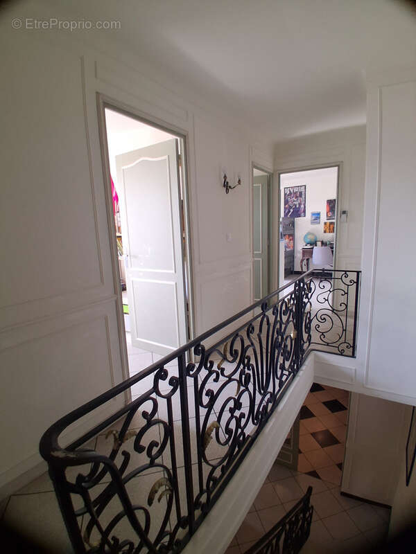 Maison à FONTVIEILLE