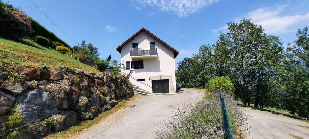 Maison à SAINT-PIERRE-DE-MESAGE