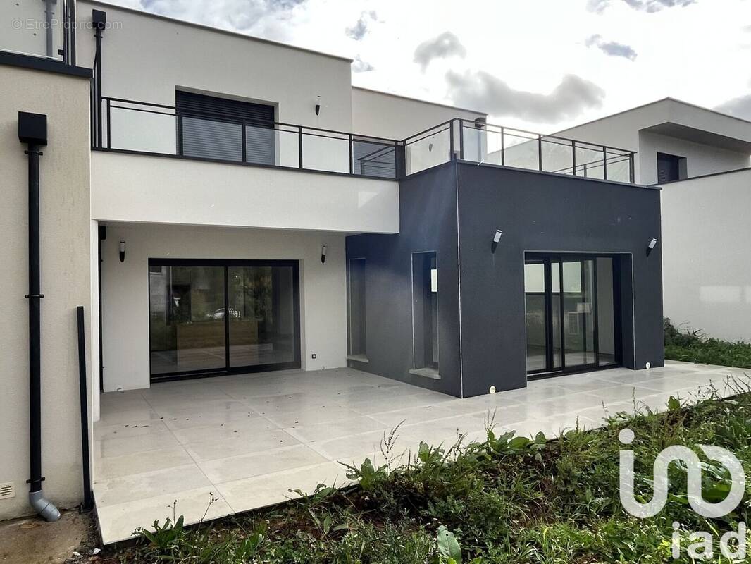 Photo 1 - Maison à SAINT-ERBLON