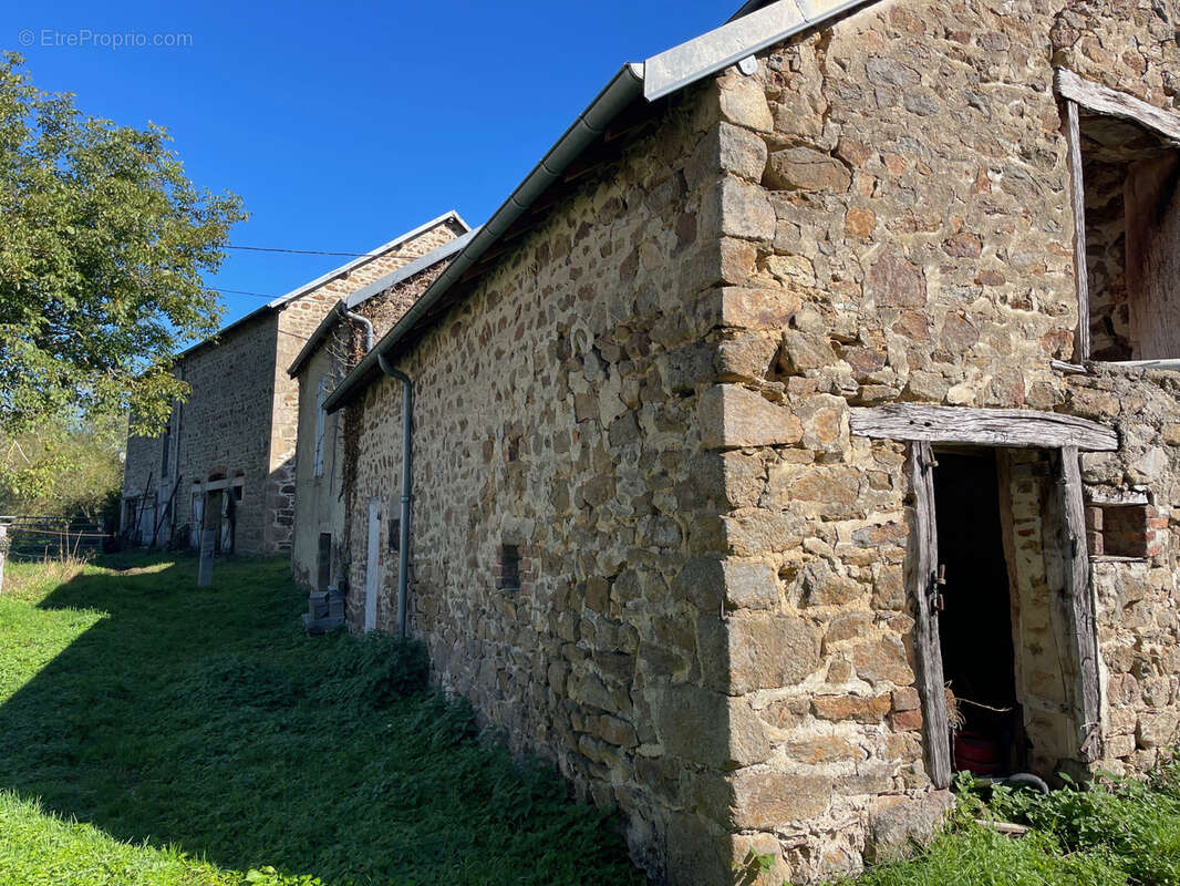 Maison à VIRLET