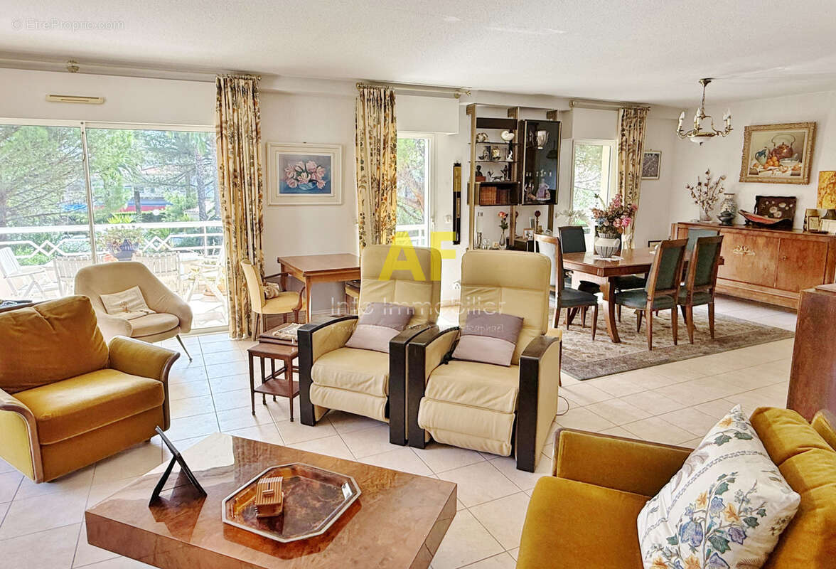 Appartement à SAINT-RAPHAEL