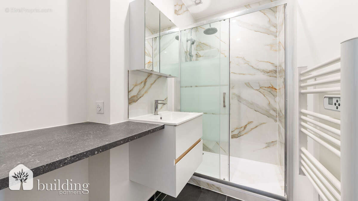 Appartement à PARIS-17E