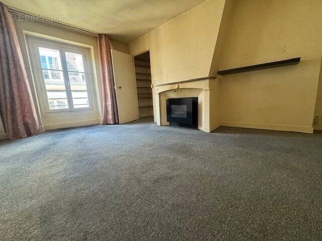 Appartement à PARIS-4E