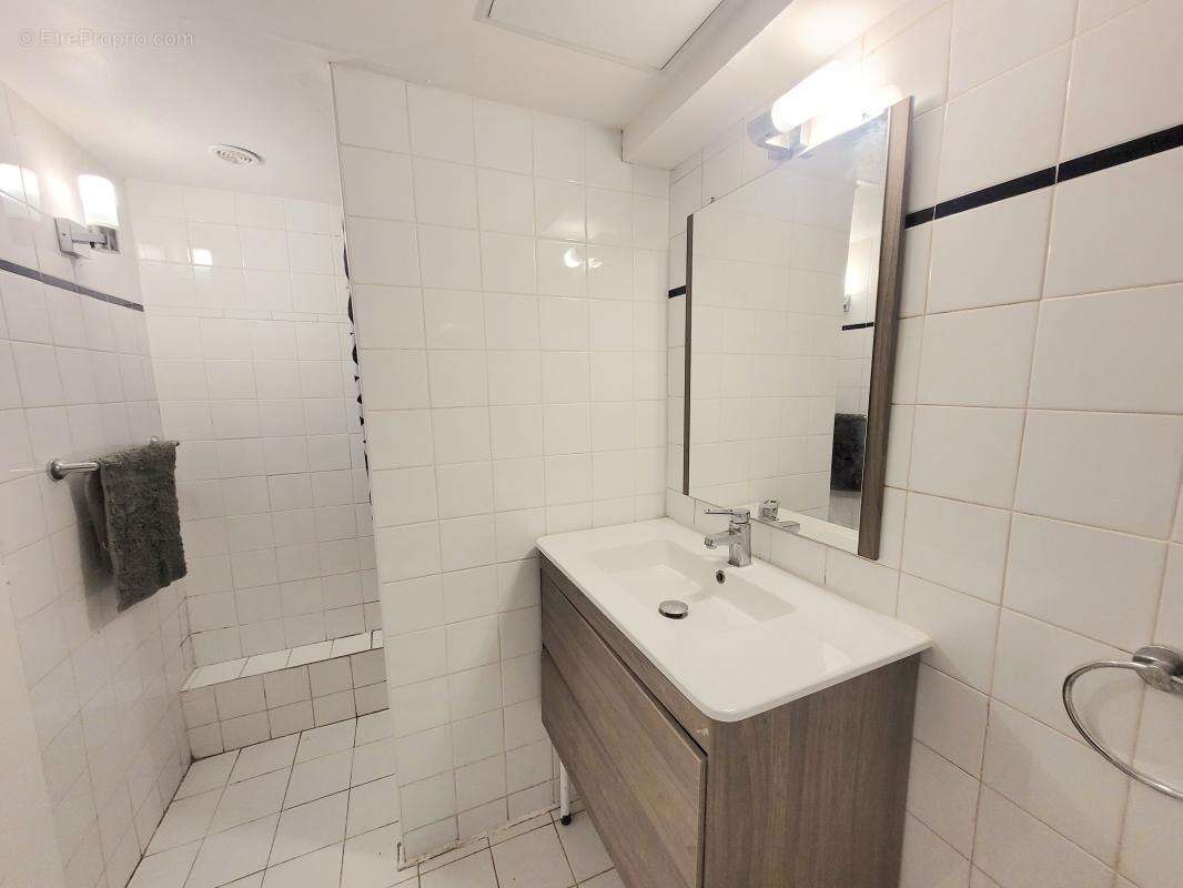 Appartement à MARSEILLE-6E