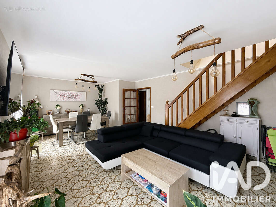 Maison 126 m² à Mardeuil  - photo 2