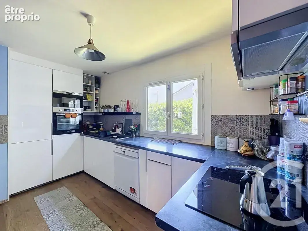 Maison 116 m² à Saint-Priest  - photo 7