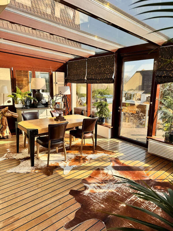 Maison à FEUCHEROLLES