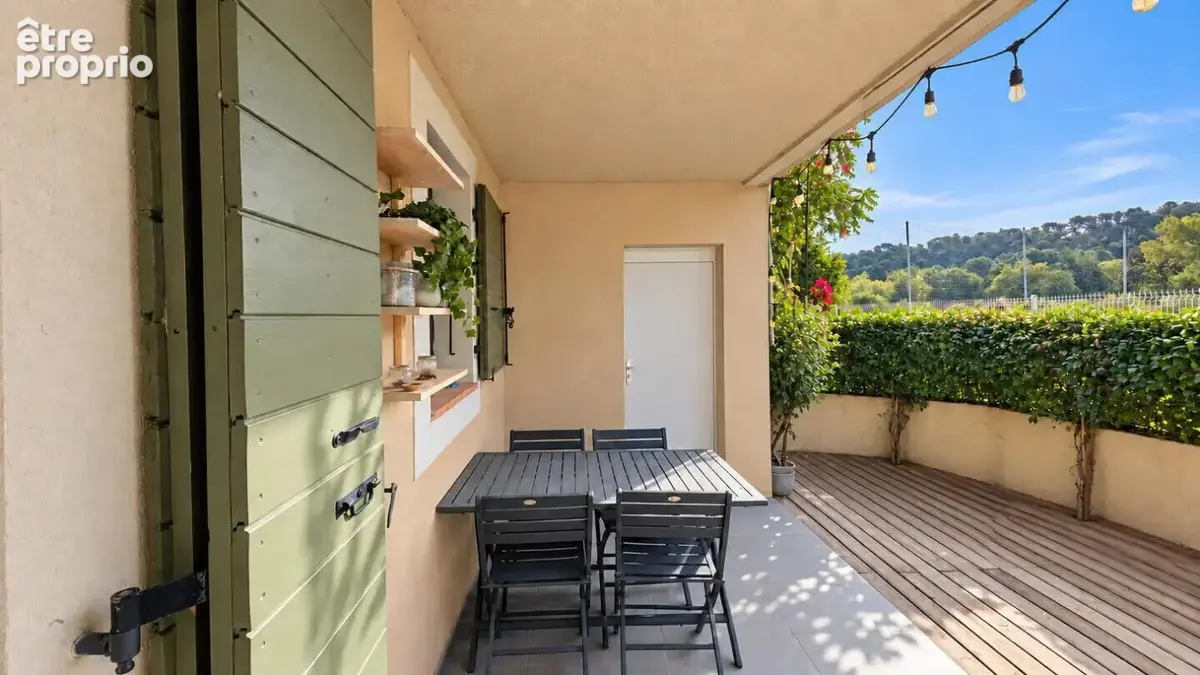 Appartement T2 avec terrasse et jardinet , parking, piscine - photo 4