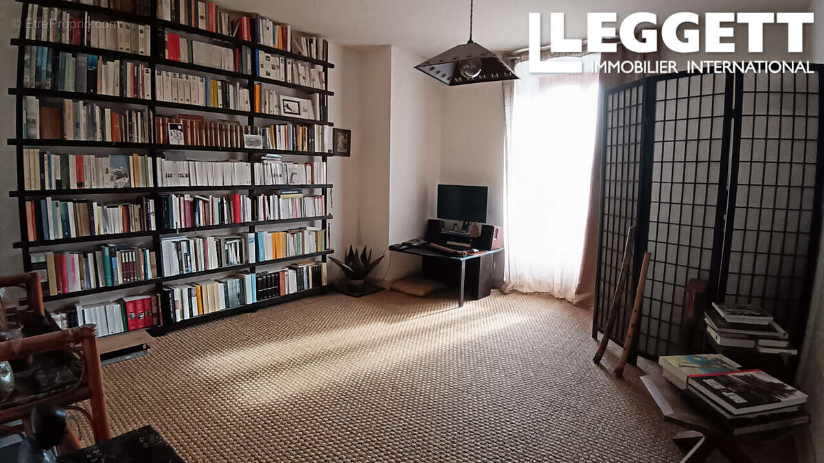 Maison à CHAILLAC-SUR-VIENNE