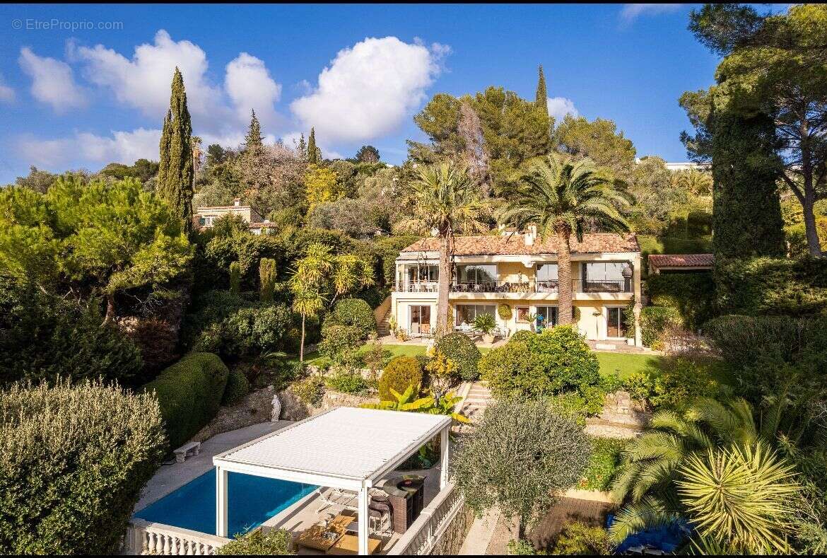 Maison à MOUGINS