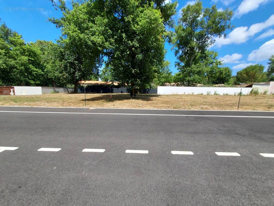 Terrain à LA TREMBLADE