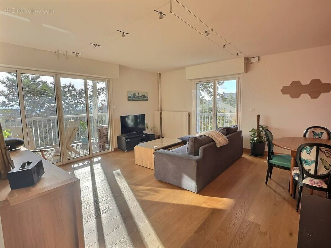 Appartement à CALUIRE-ET-CUIRE