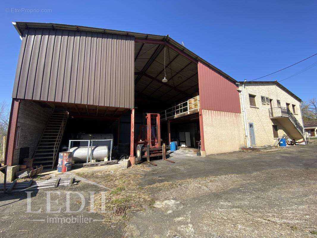 Commerce à CAZAUBON