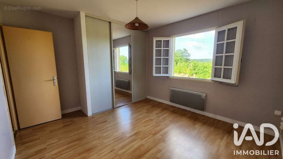 Maison 164 m² à Saint-Nexans  - photo 7