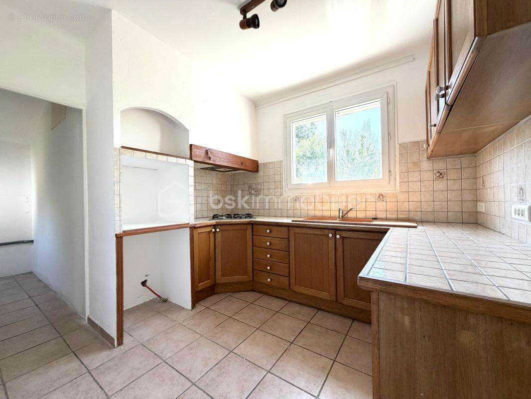Rare à la vente : propriété avec dépendance indépendante à Saint-Saturnin-les-Apt - photo 13