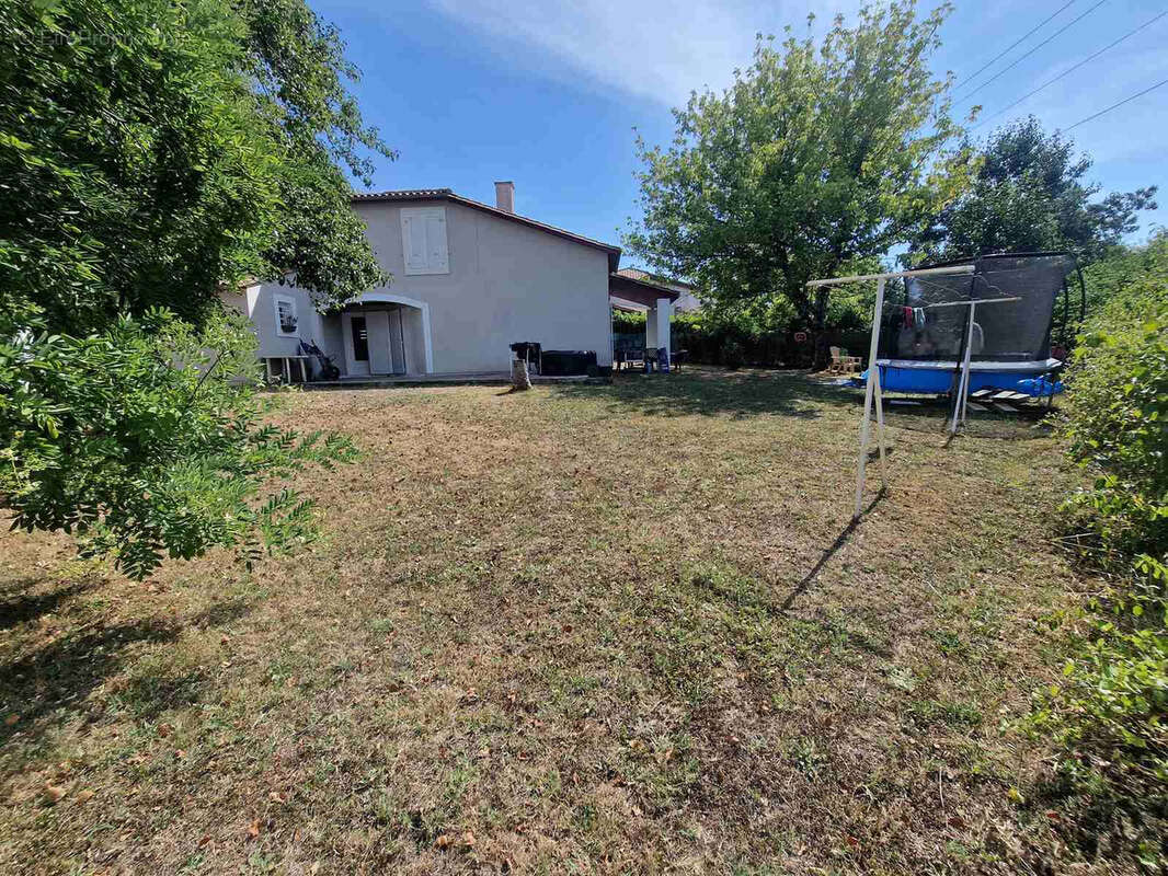 Maison de 124m2 avec 4 chambres, 2 salles d'eau et 2 WC - photo 9