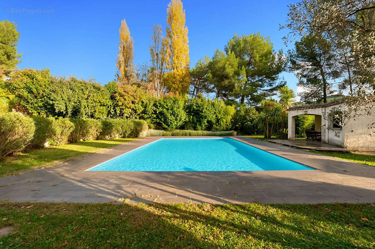 Maison à BOUC-BEL-AIR