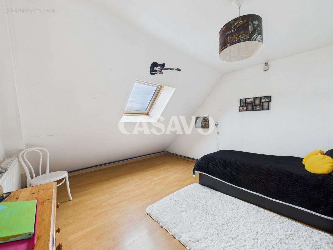 Maison à FONTENAY-LE-FLEURY