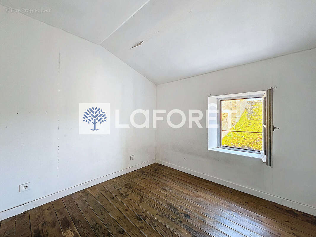 Maison à SAINT-LOUP-LAMAIRE