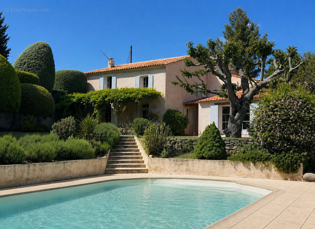 Maison à CUCURON