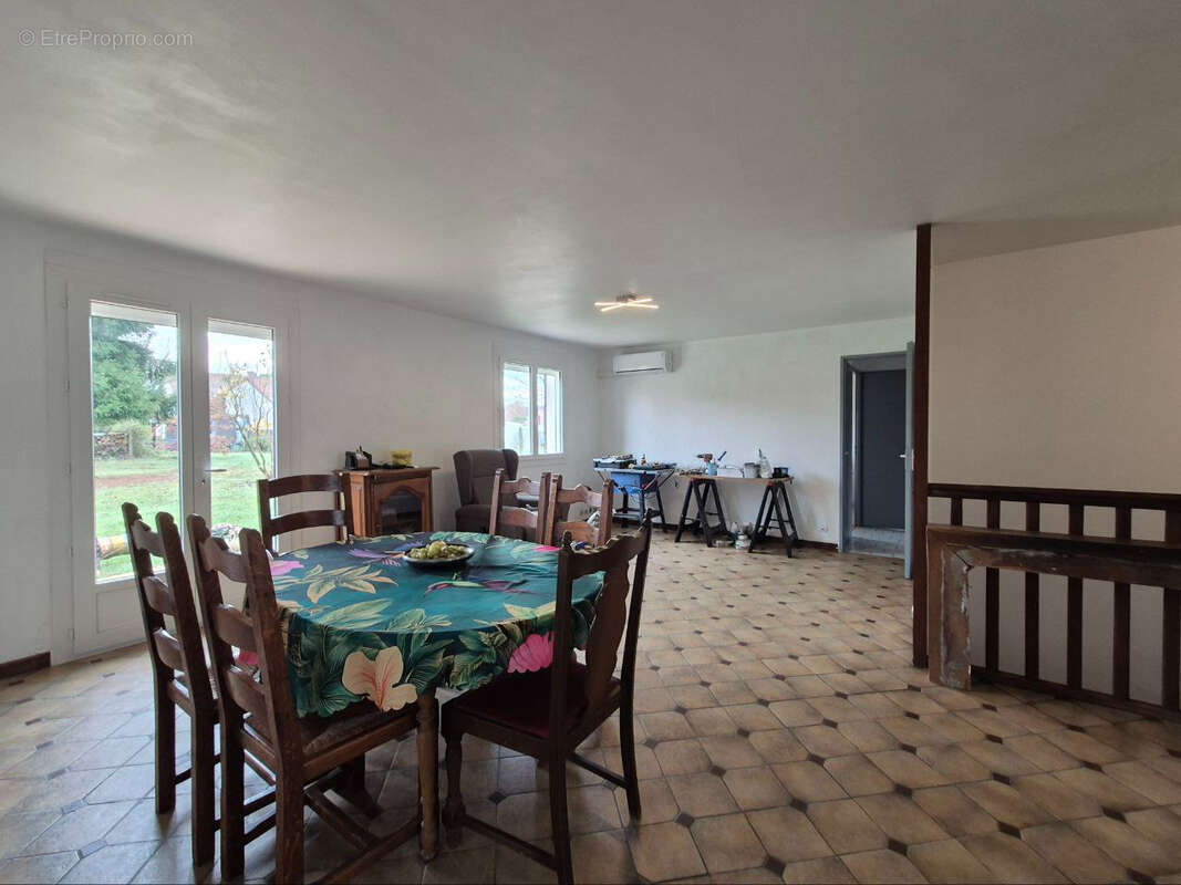 Maison à VILLEMANDEUR