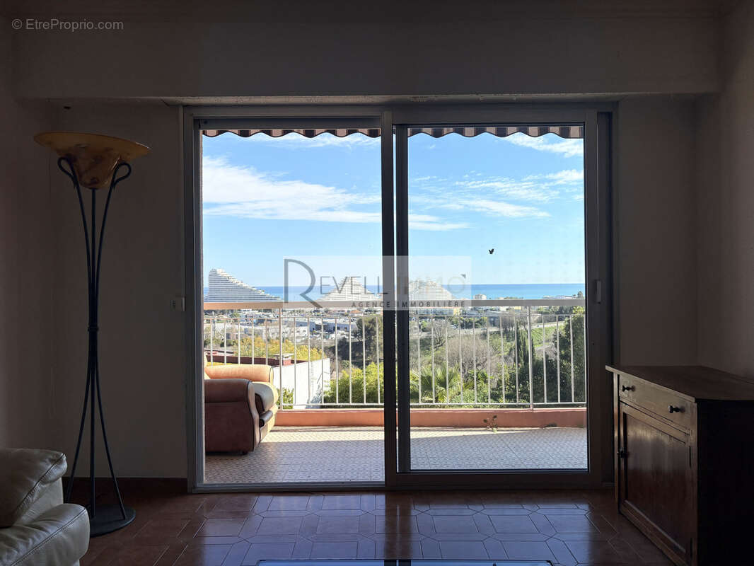 Appartement à VILLENEUVE-LOUBET