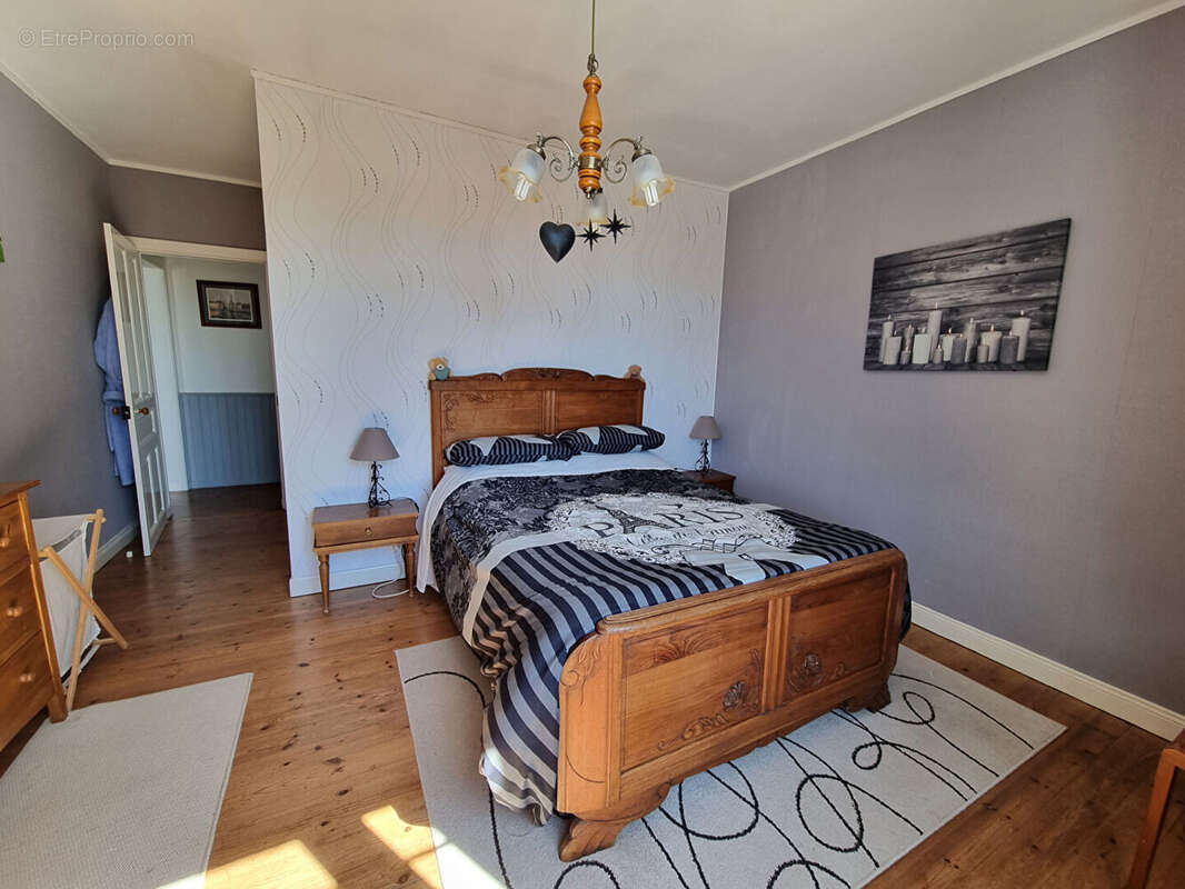 Maison à SAINT-LEGER-MAGNAZEIX