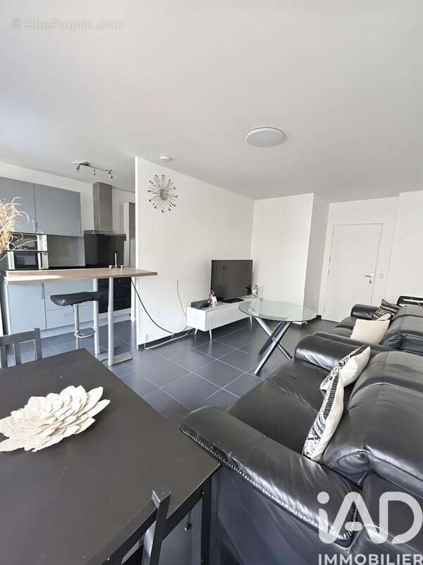 Photo 3 - Appartement à SAINT-DENIS