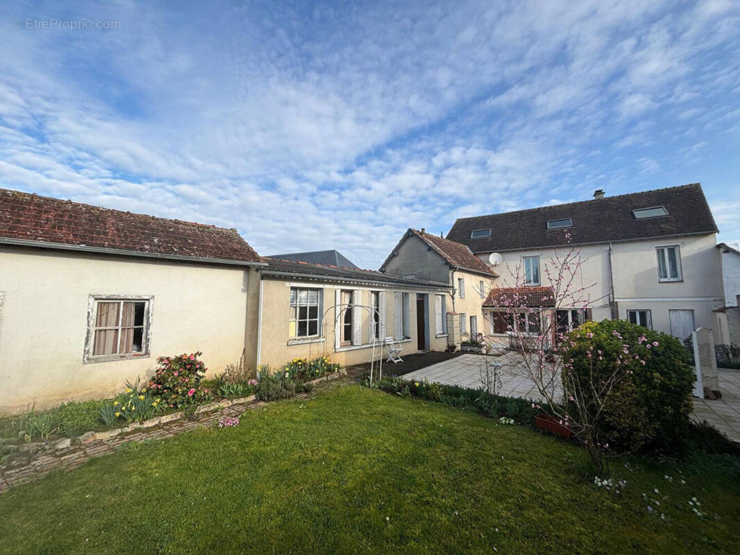 Maison à NOGENT-LE-ROI