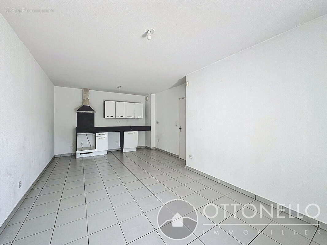 Appartement à ROQUEBRUNE-SUR-ARGENS