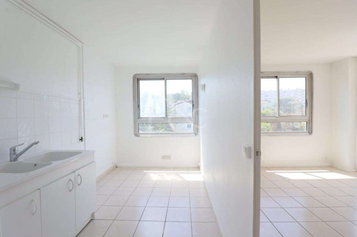 Appartement T4 de 68m² - Lyon 5 - photo 4