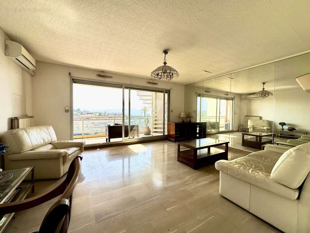 L'archet - dernier etage -terrasses + solarium - vue mer - garages - photo 10
