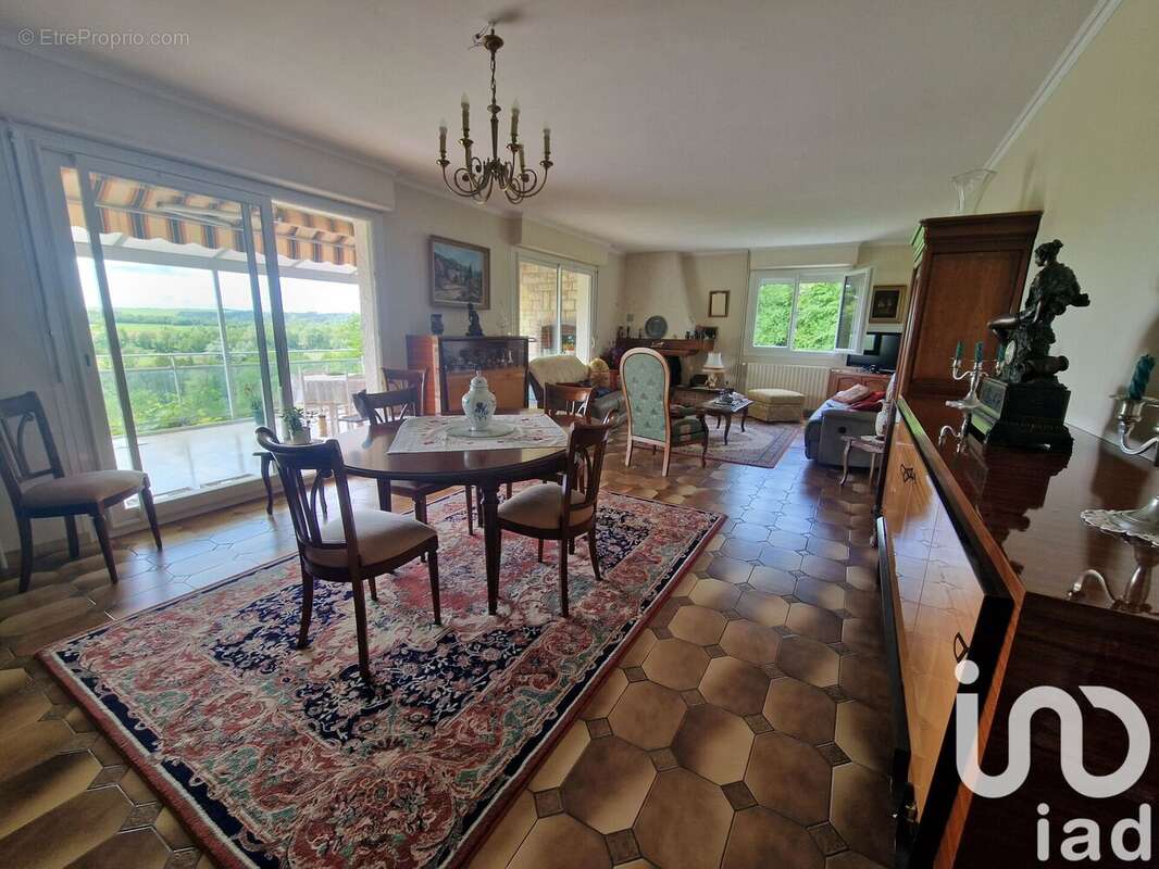 Maison 303 m² à Lezinnes  - photo 6