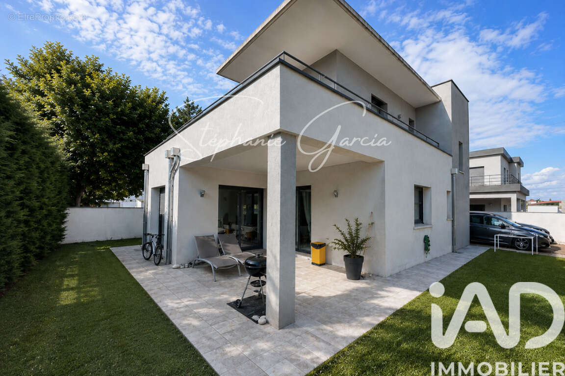 Photo 2 - Maison à BOURG-LES-VALENCE