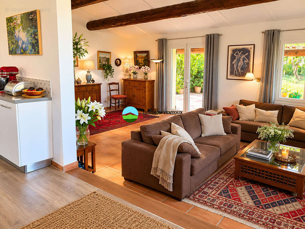 A VENDRE VILLA 183 m²SUR 2456 m² de terrain avec piscine , pool house et 2 chambres indépendantes - photo 5