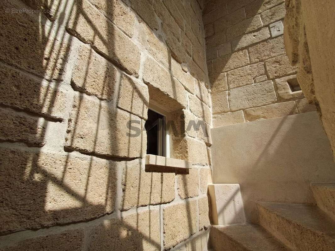 Maison à VERGEZE