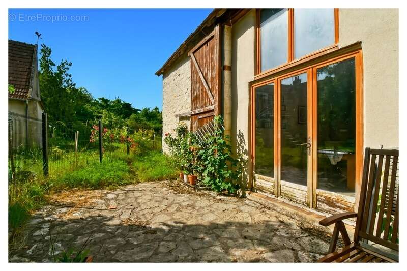 Propriété à vendre à Touchay : 2 maisons avec 4.5 hectares TOUCHAY (18) - photo 15