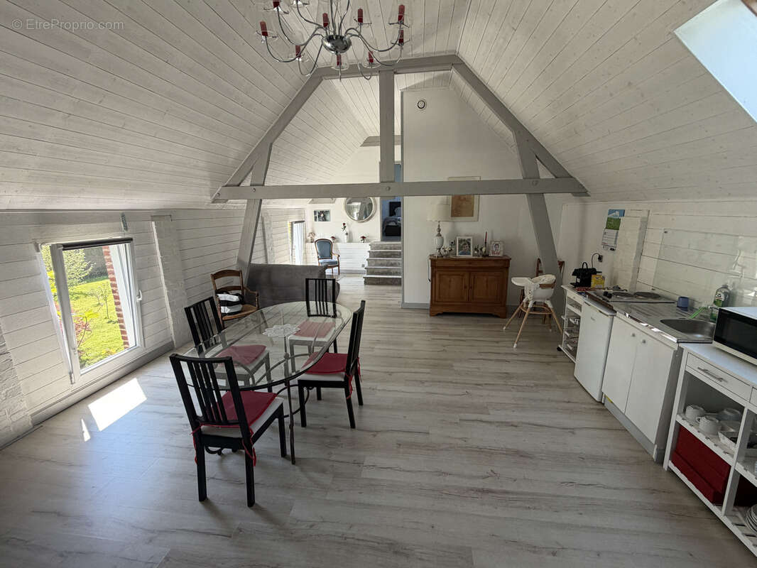 Maison à WOIGNARUE