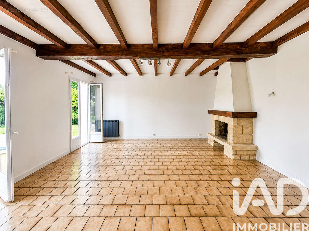 Maison 110 m² à Juillac-Le-Coq  - photo 3