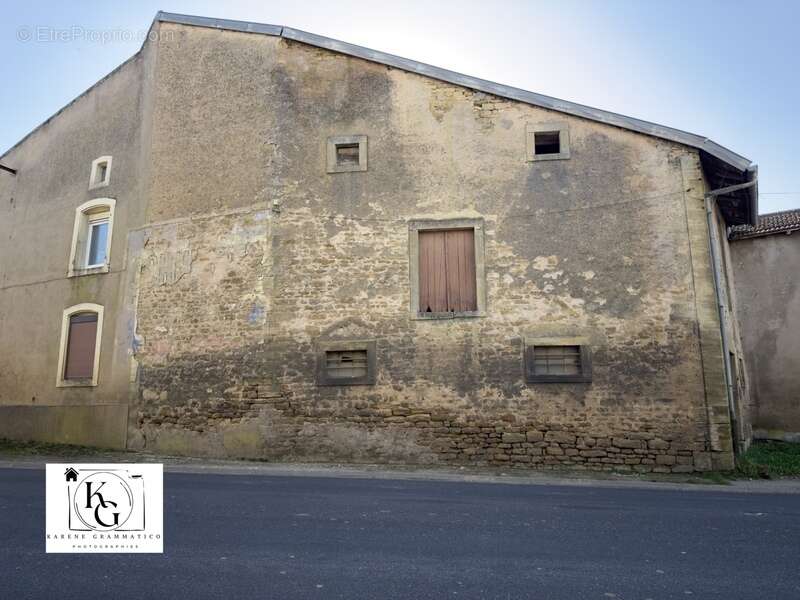 Maison à MAIRY-MAINVILLE