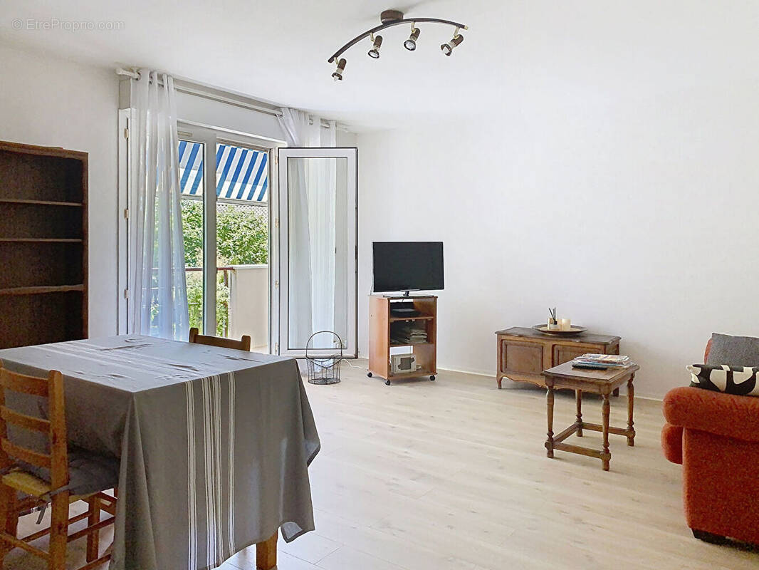 Appartement à VILLENAVE-D&#039;ORNON