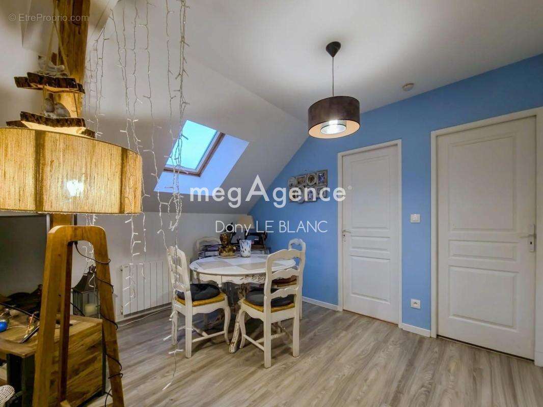 Ensemble immobilier – 4 appartements + maison + grange - photo 9