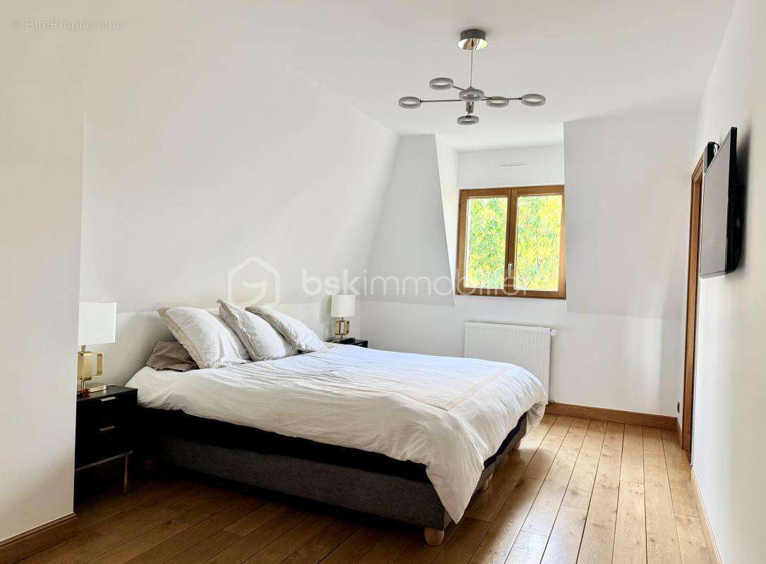 Maison à RUEIL-MALMAISON