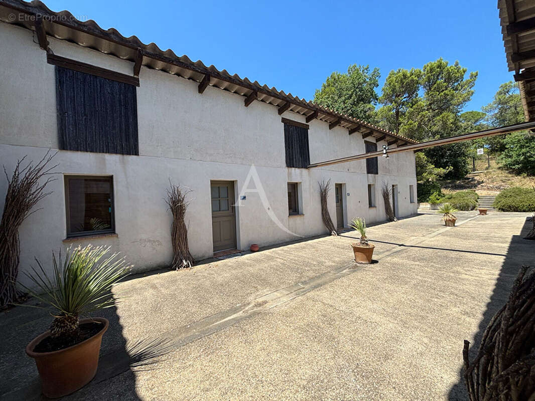 Domaine à CARCASSONNE avec piscine, gîte et chambres d'hôtes - photo 12