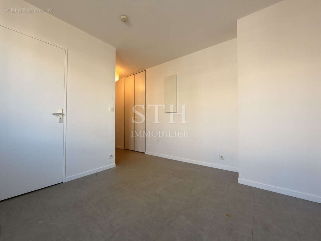 Appartement 18 m² à Issy-Les-Moulineaux  - photo 2